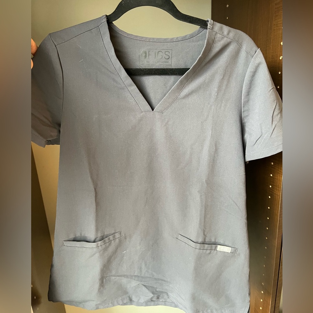 Fig Scrub Top